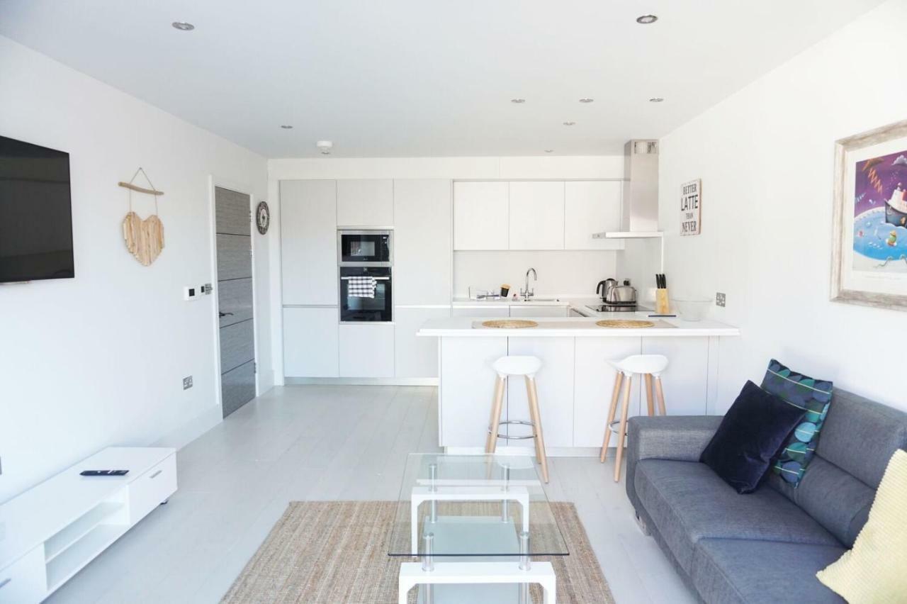 Saltwater Suites At Fistral 뉴키 외부 사진